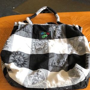 MOVING SALE NO HAGGLING WOMEN BLACK/WHITE CHECKERED PRINT CANCUN TOTE BAG.